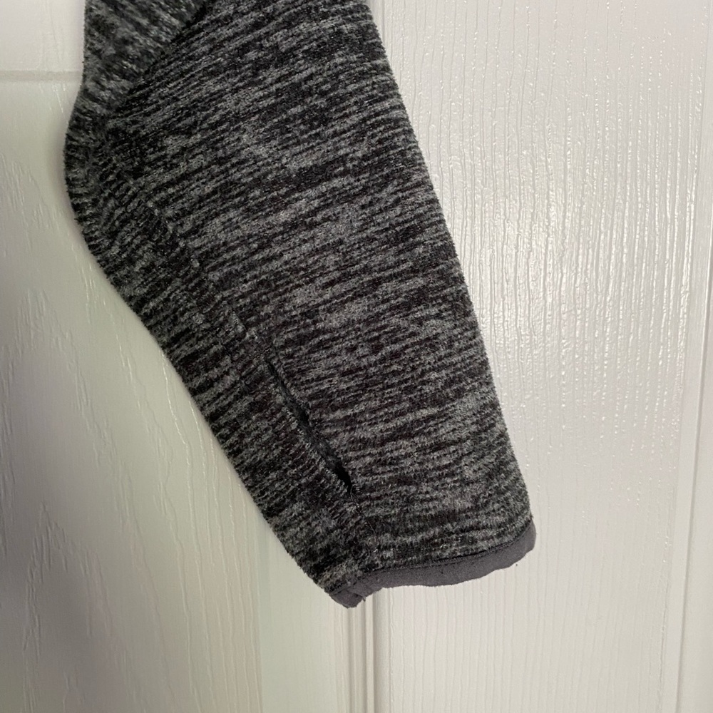 Women’s Small Reebok Zip-up - Picture 4 of 4